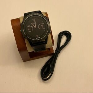 Garmin Fenix 5, Smartwatch, Fitness Tracker, Charger Included